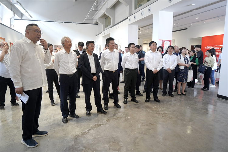 10.展览现场.jpg 10.展览现场.jpg